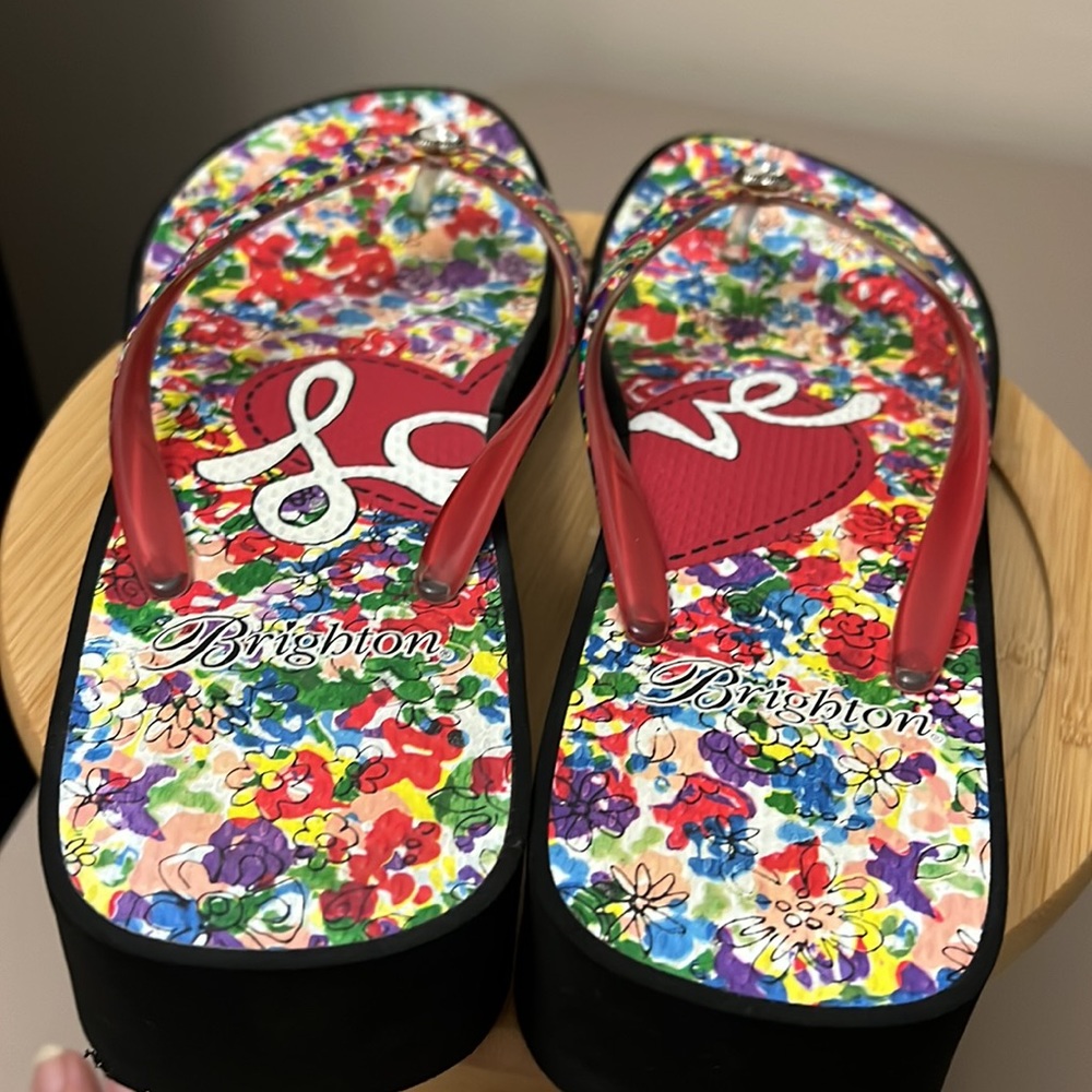 Brighton platform sandals NWOT